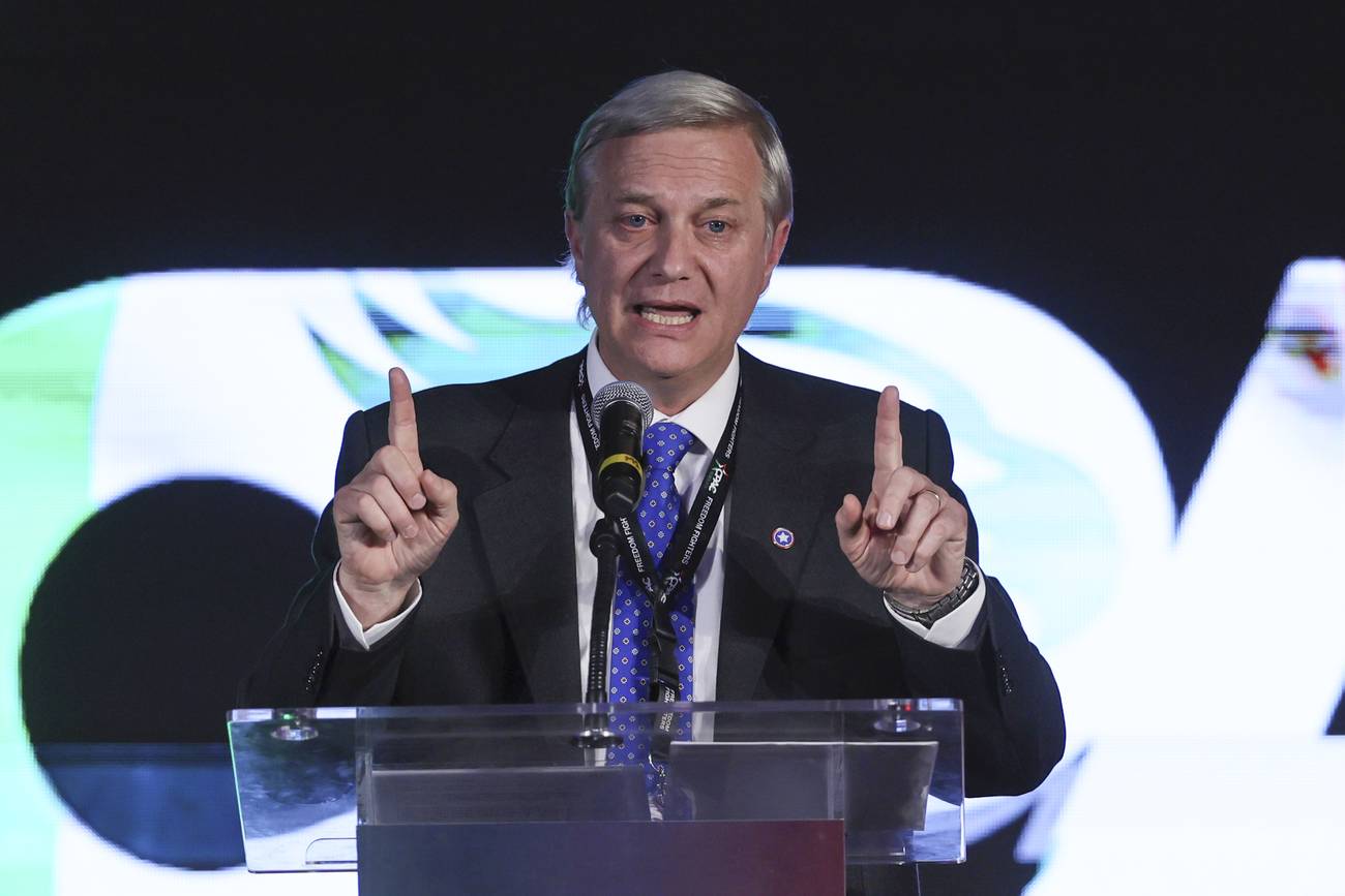 "No piensa en los trabajadores": Estas son las reformas laborales del programa de José Antonio Kast