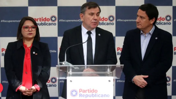 Exgeneral y diputado electo Enrique Bassaletti, ha recibido más de $5 millones en horas extras en el municipio de La Reina