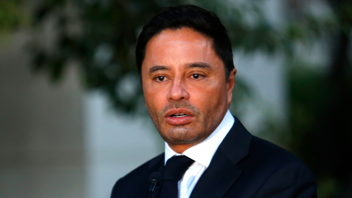 Tras ser contratada en La Florida: Informe de Contraloría revela que a madre del senador electo Rodolfo Carter le ascendieron su sueldo irregularmente