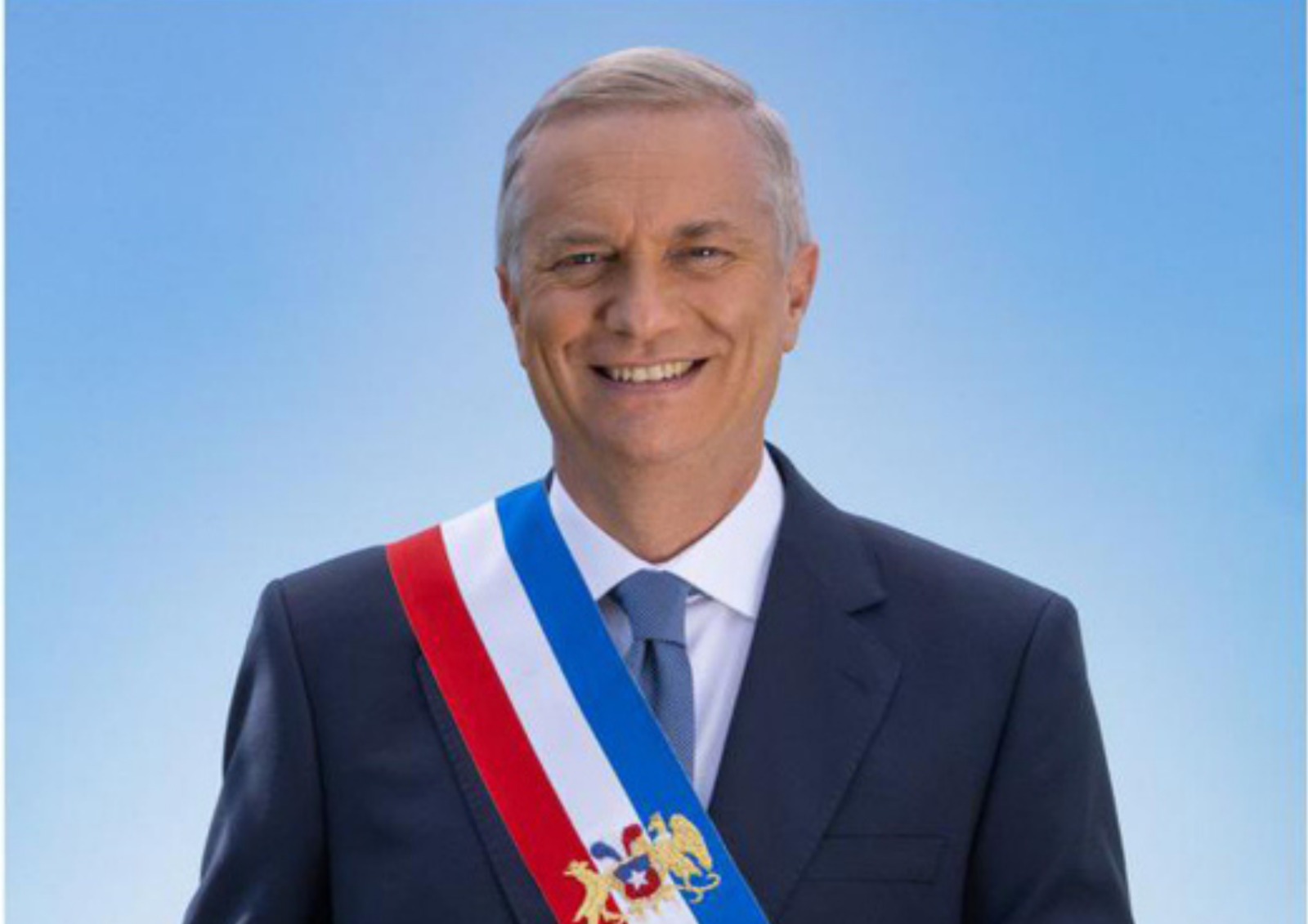 Por no cumplir con los protocolos: Presentan denuncia en Contraloría por retrato oficial del Presidente Electo José Antonio Kast