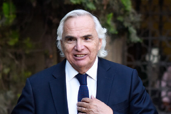 Mauricio Daza, querellante en la causa contra exfiscal Guerra: "Andrés Chadwick debe ser investigado por soborno"
