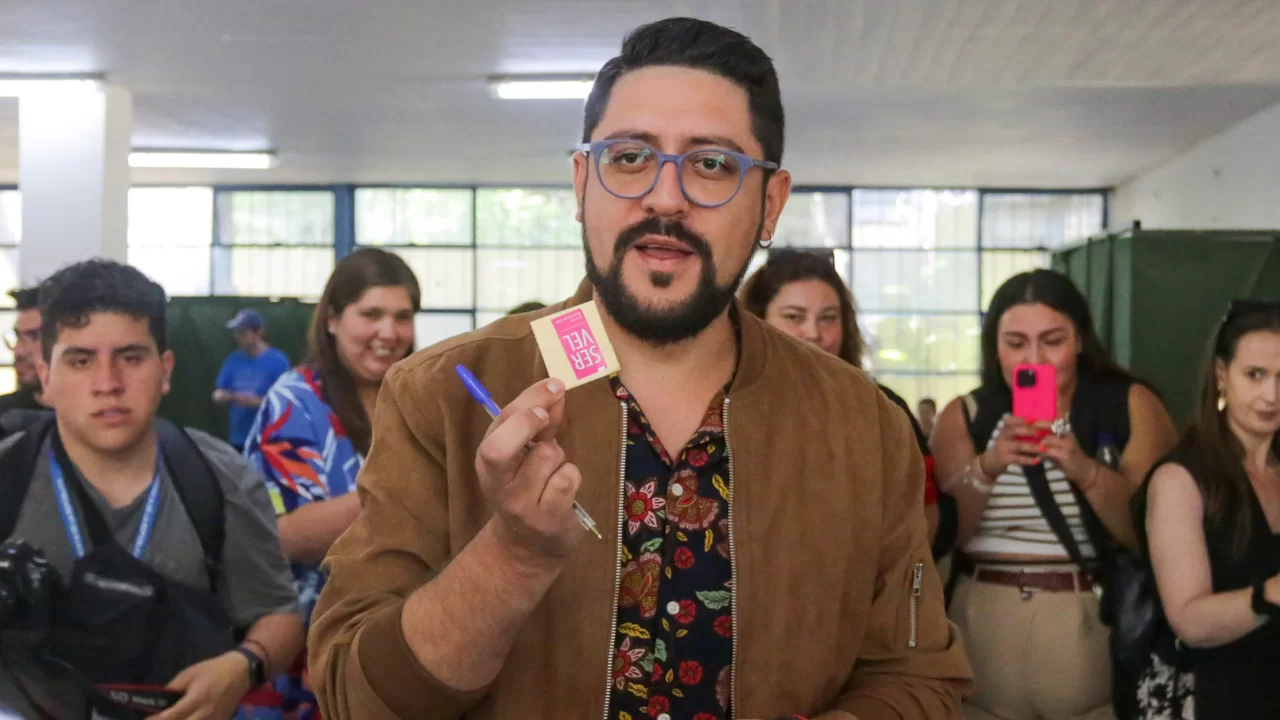 Servel sanciona a diputado Francisco Orrego por realizar propaganda fuera de plazo durante votaciones de 2024