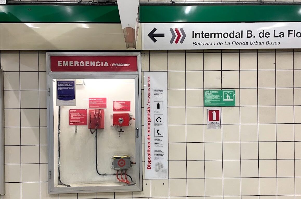 Lo que dejó el incendio del tren en Santa Isabel: Estaciones de Metro no cuentan con extintores