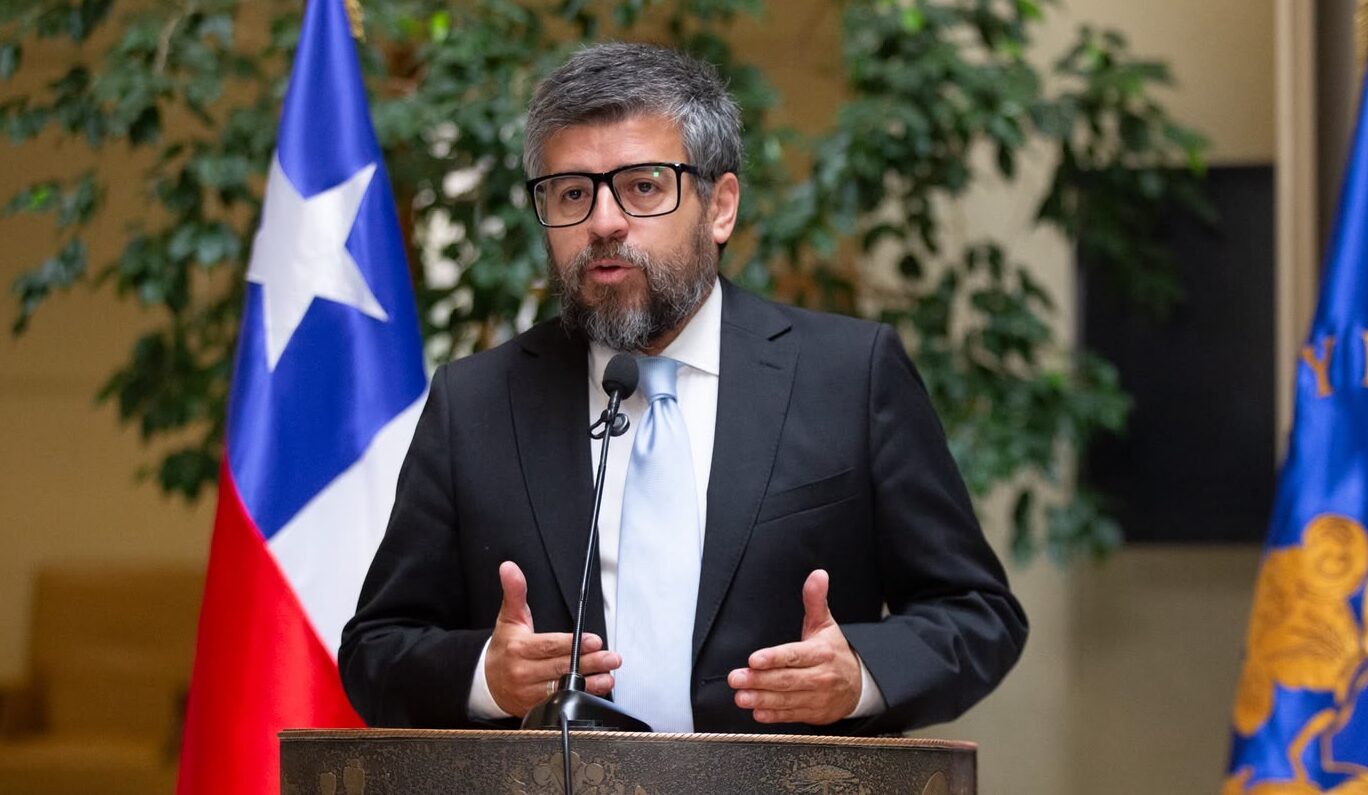“Ahora es el ministro del maletín”: Diputado Jaime Araya critica Presupuesto 2027 y apunta a Jorge Quiroz